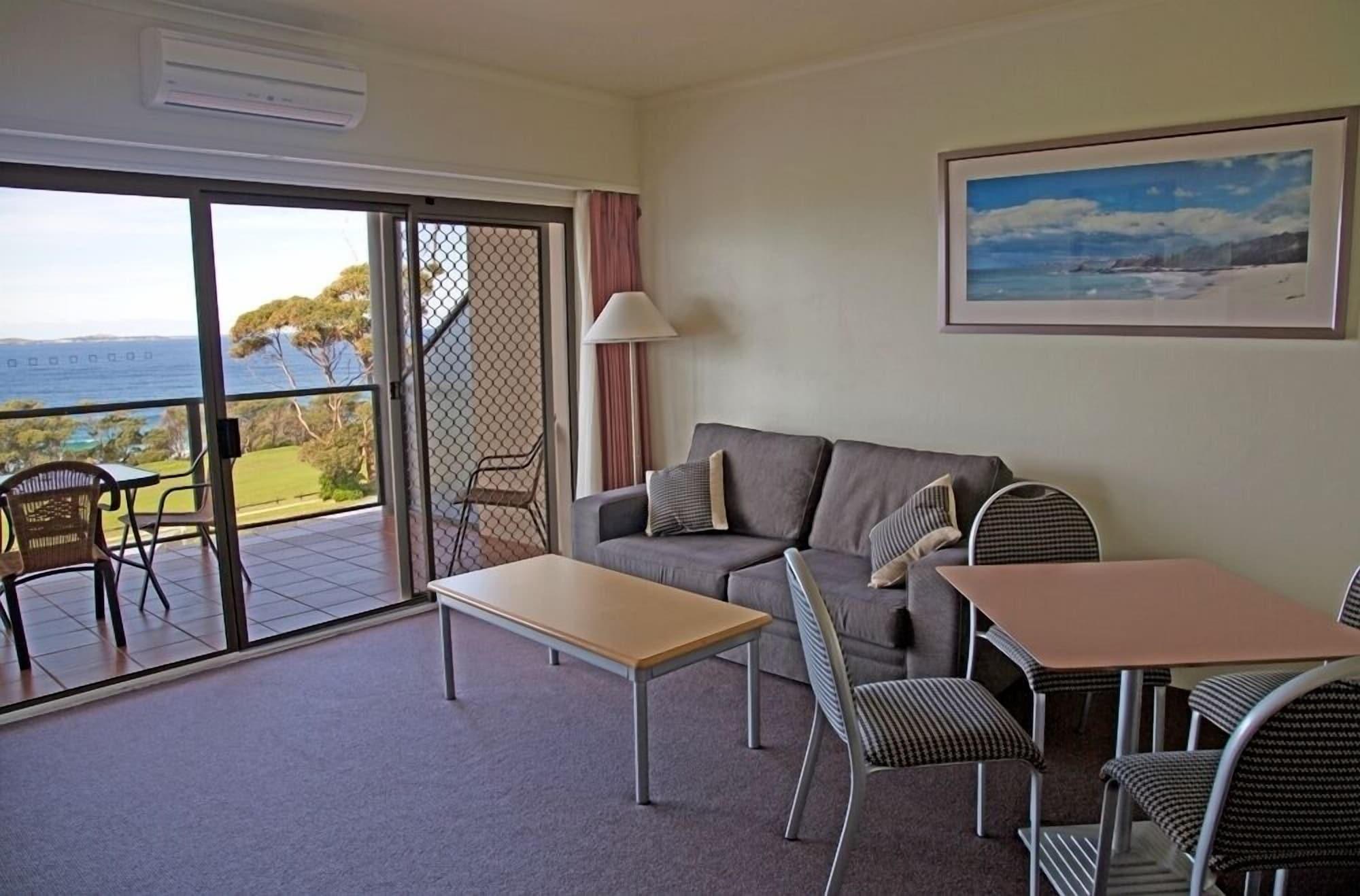 Amooran Oceanside Apartments And Motel Narooma Exteriör bild