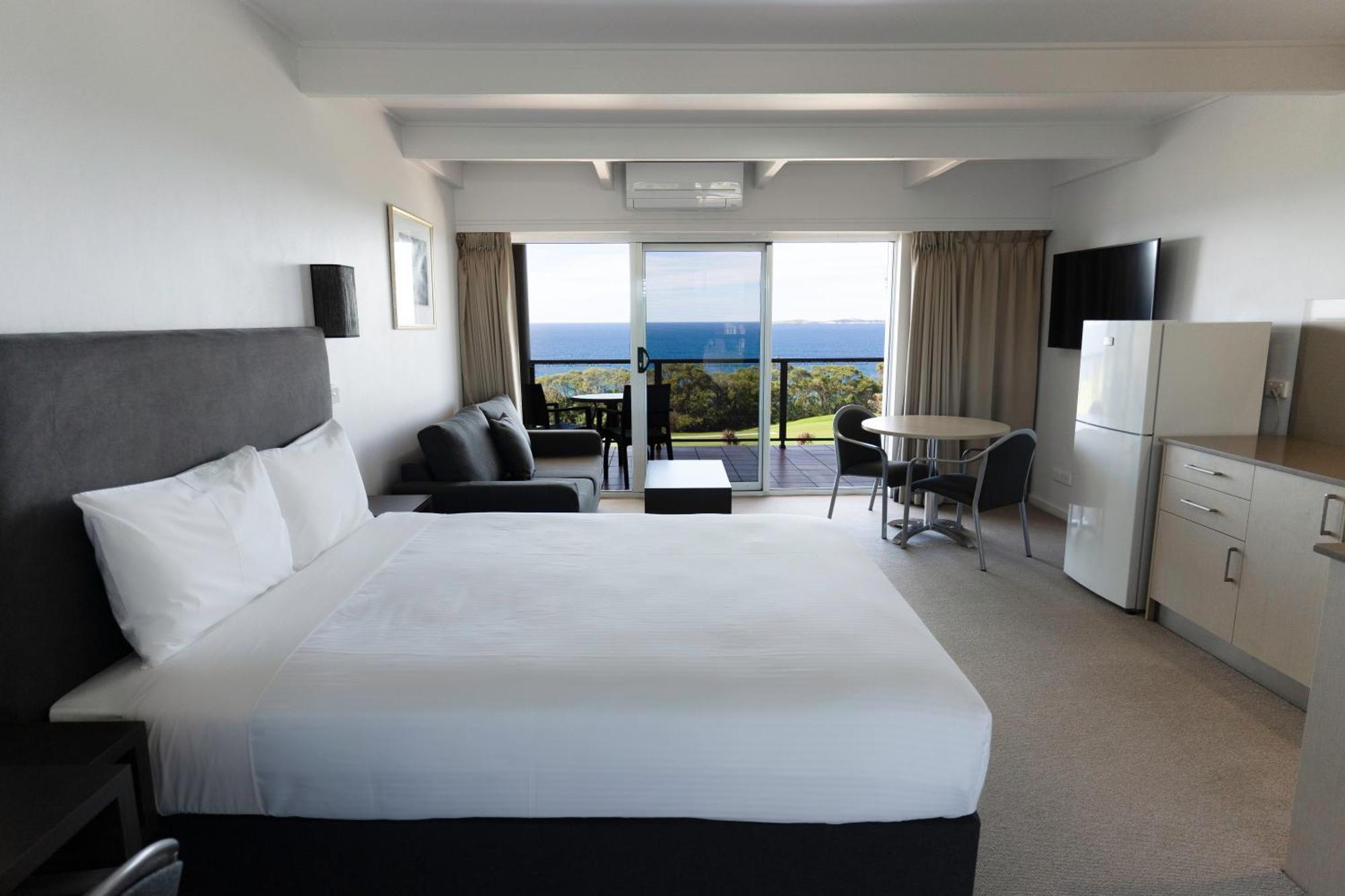 Amooran Oceanside Apartments And Motel Narooma Exteriör bild