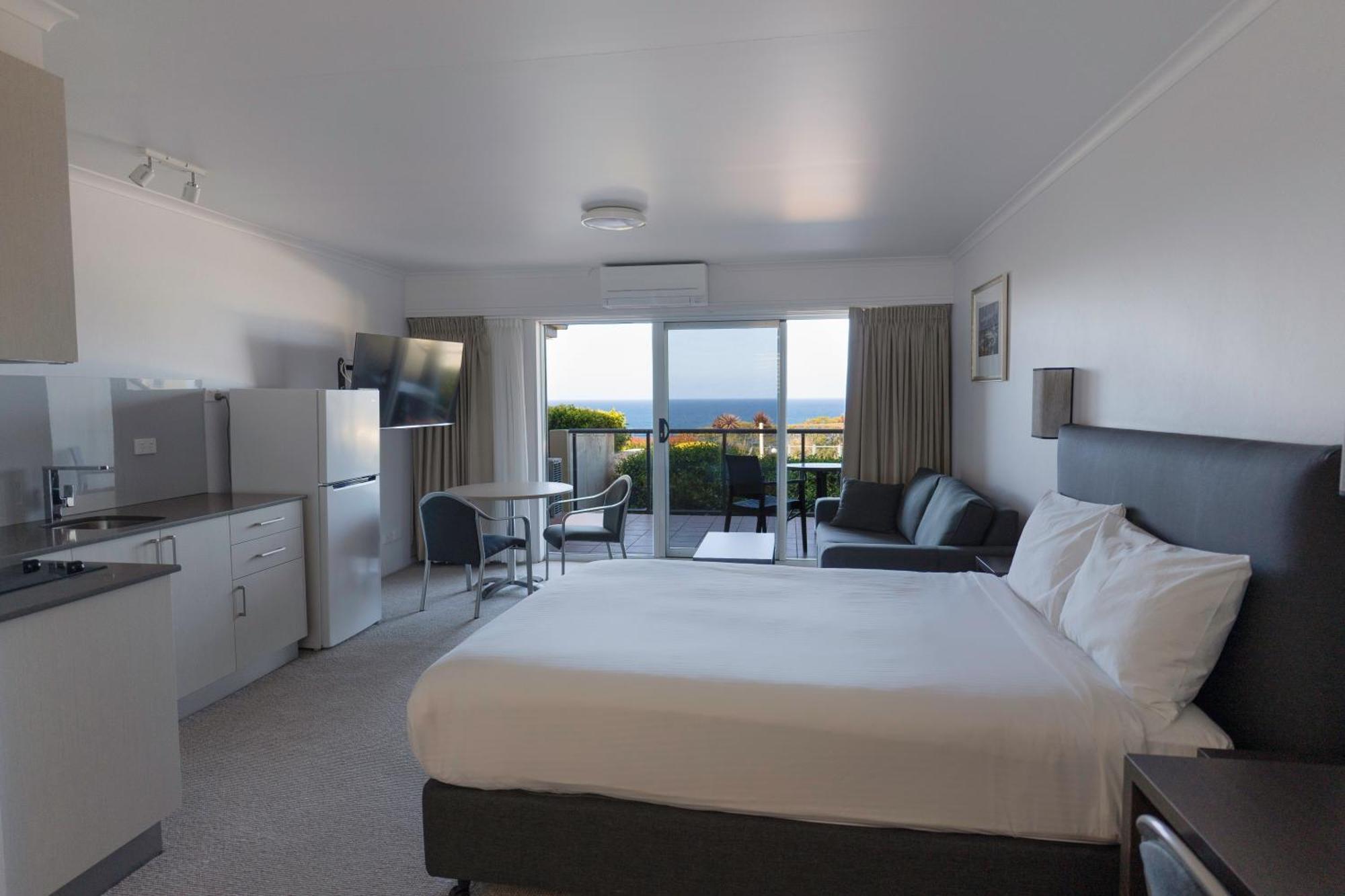 Amooran Oceanside Apartments And Motel Narooma Exteriör bild
