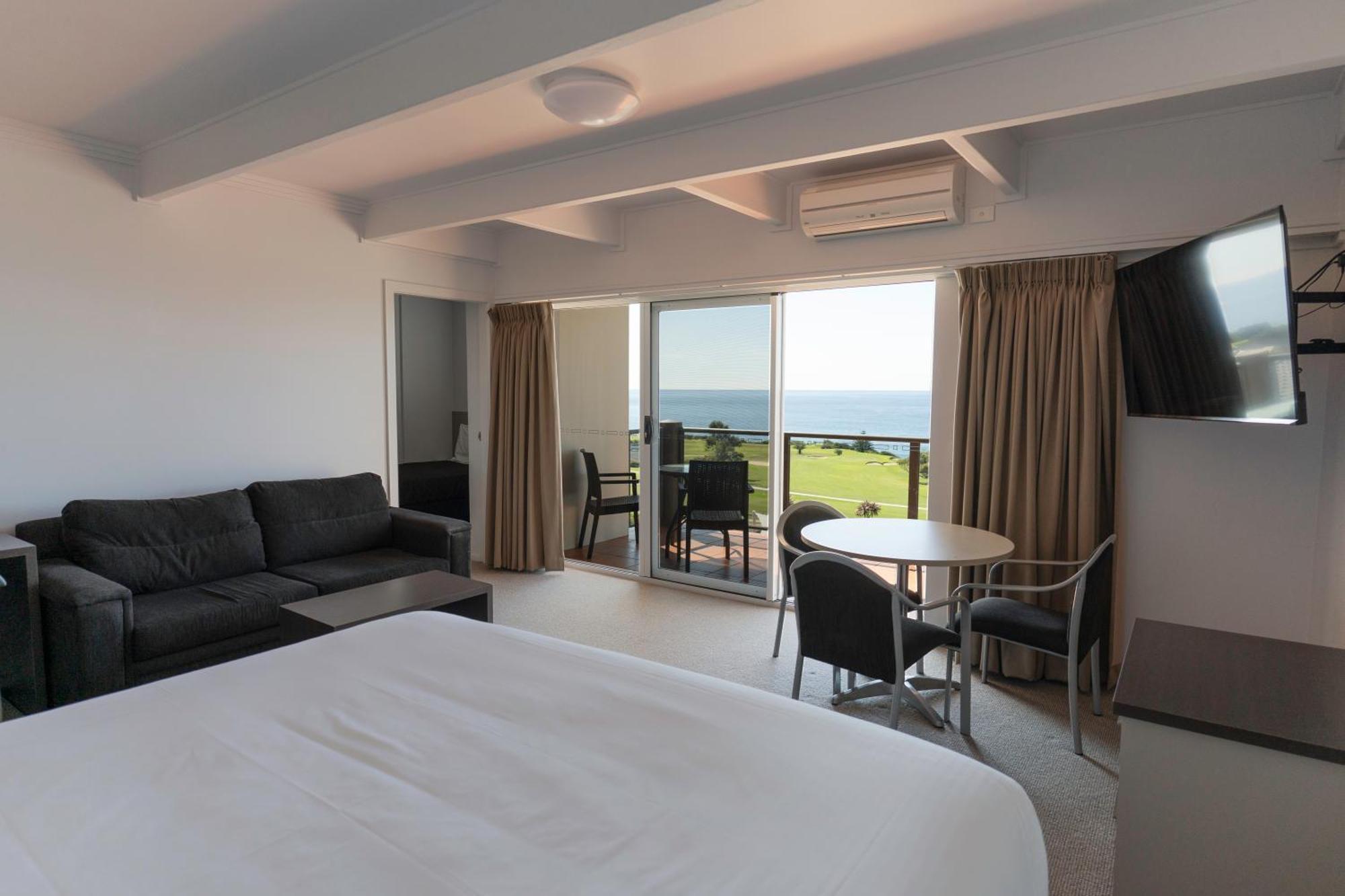 Amooran Oceanside Apartments And Motel Narooma Exteriör bild