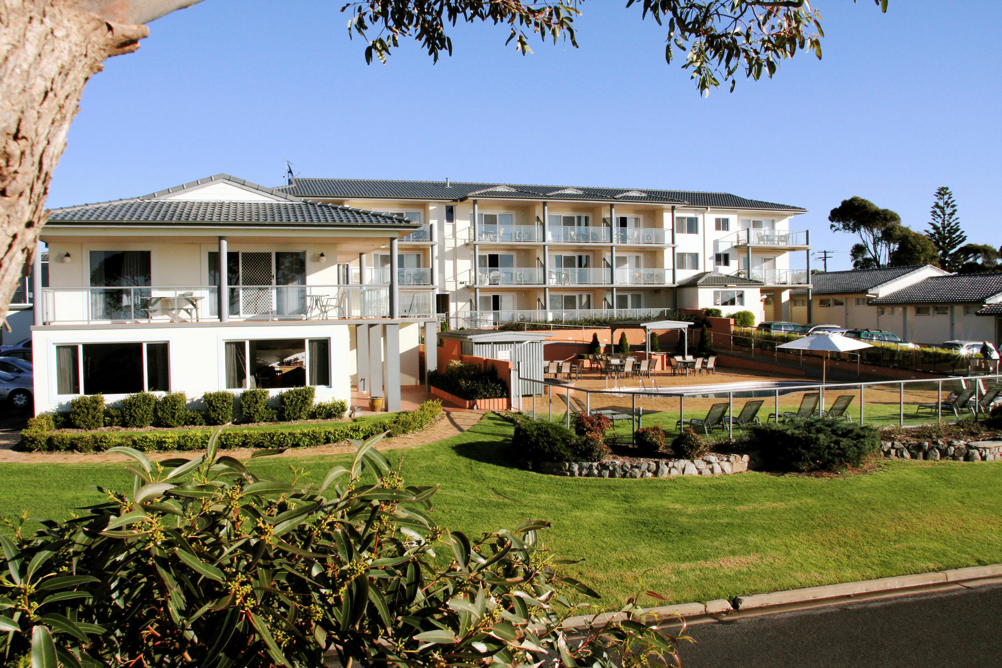 Amooran Oceanside Apartments And Motel Narooma Exteriör bild